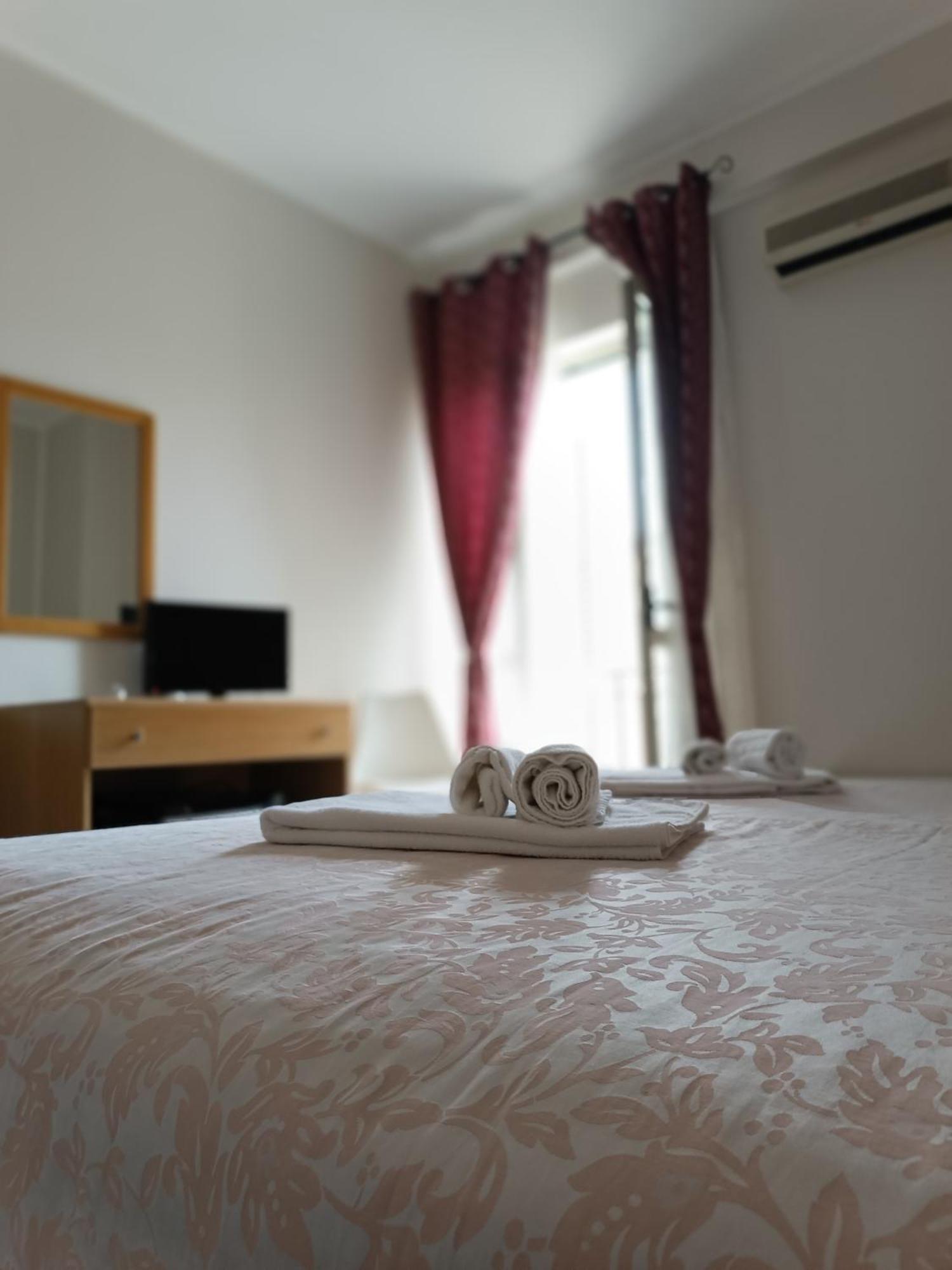 Il Quadrifoglio Hotel Frascineto ภายนอก รูปภาพ