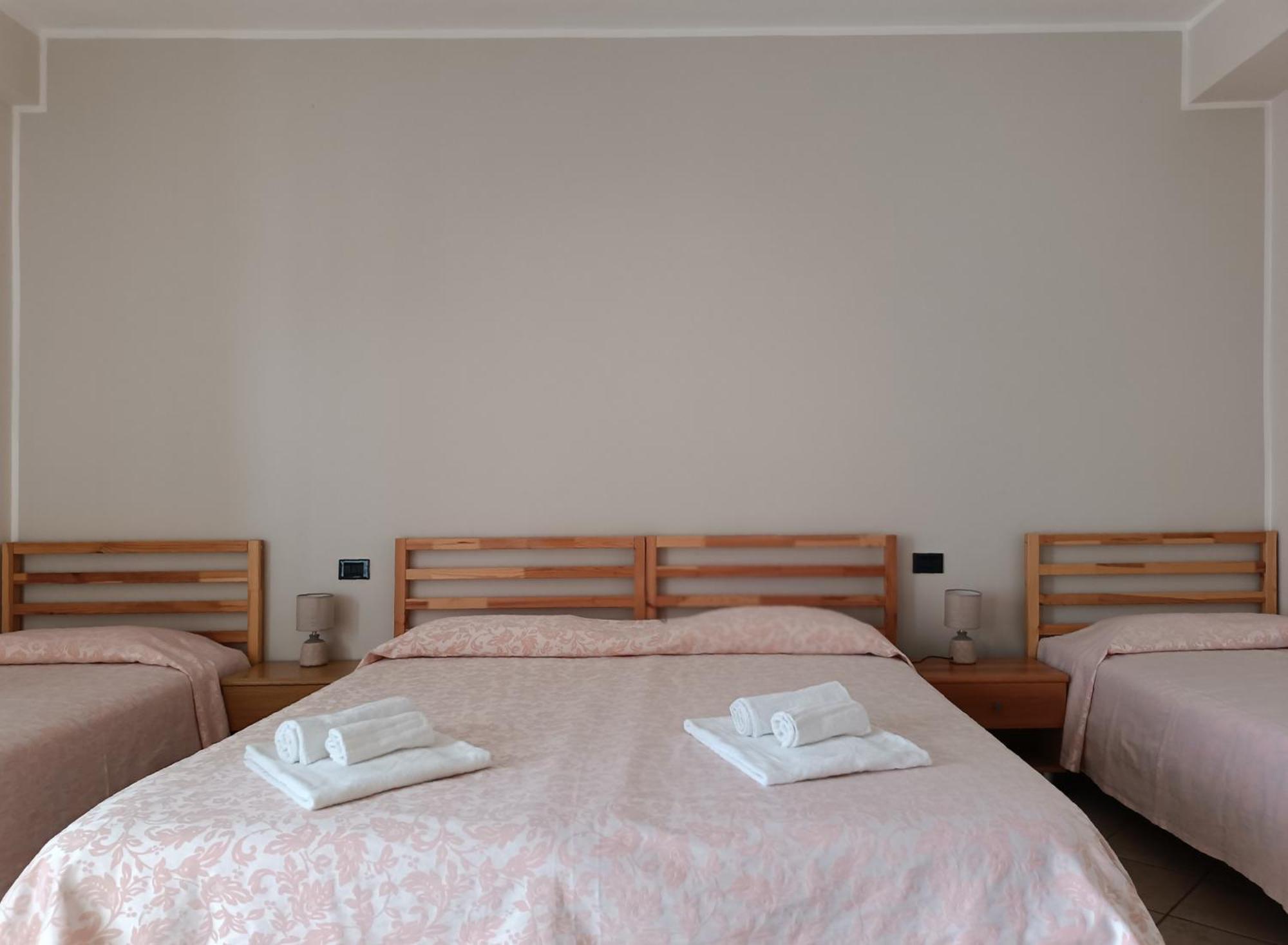 Il Quadrifoglio Hotel Frascineto ภายนอก รูปภาพ